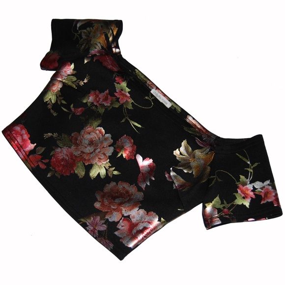 Charlotte Russe – Floral Cold Shoulder Crop Top - Picture 6 of 11